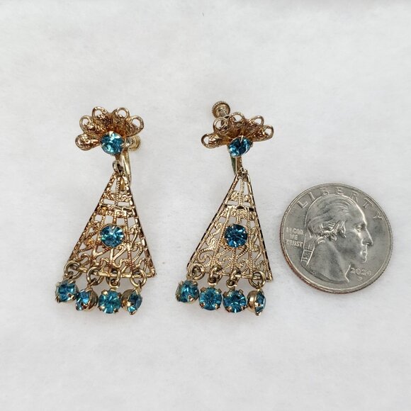 Vintage Chandelier Earrings Gold Tone Filigree Blue Rhinestone Dangle Screw Back - Picture 3 of 3